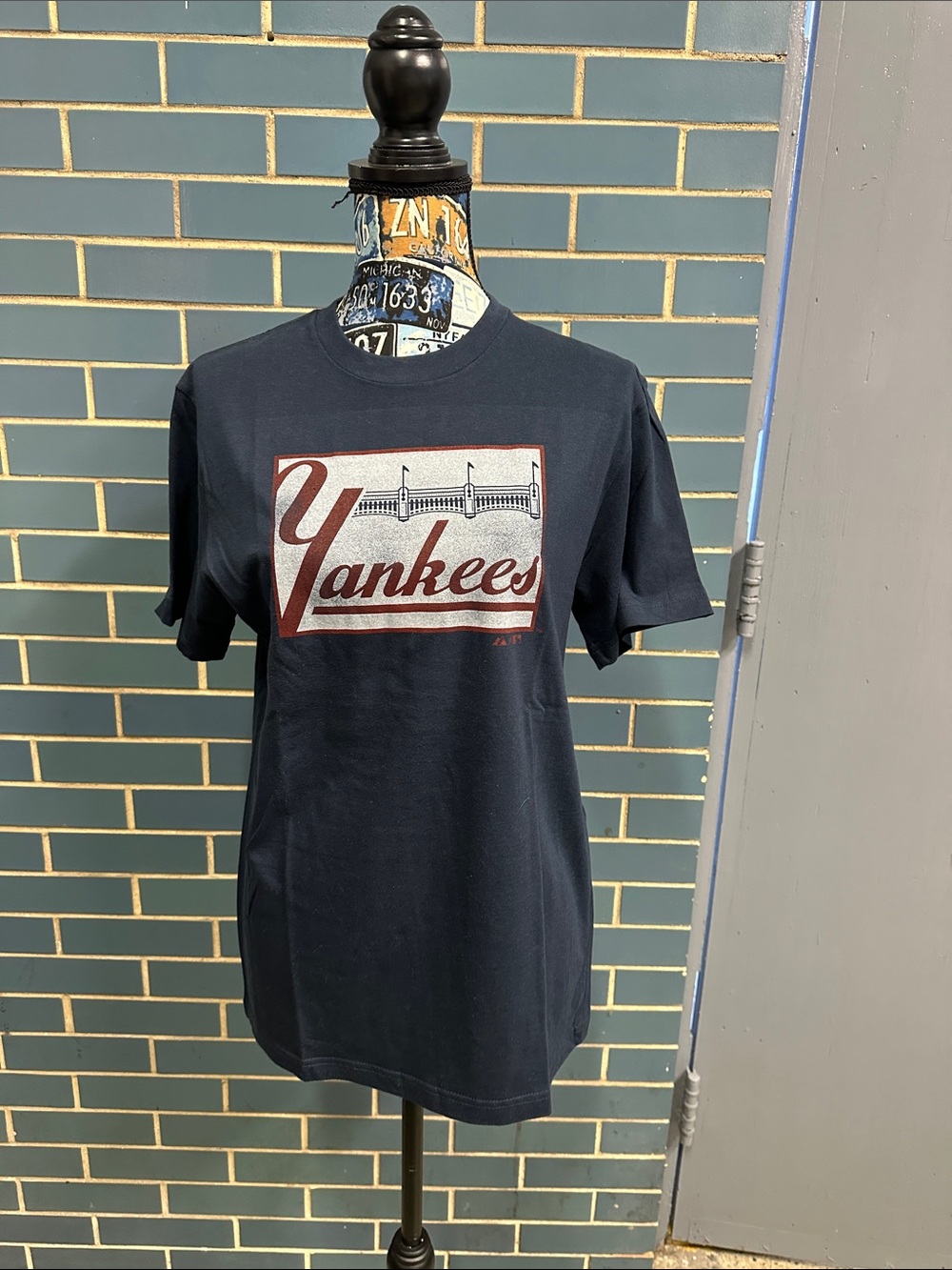 Majestic Navy Yankees Script Logo Short Sleeve Tee